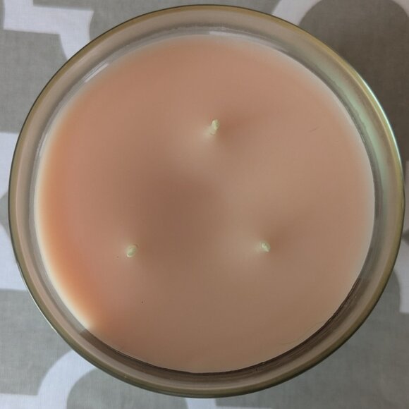 Bath & Body Works Champagne Toast 14.5oz Candle - Picture 4 of 4
